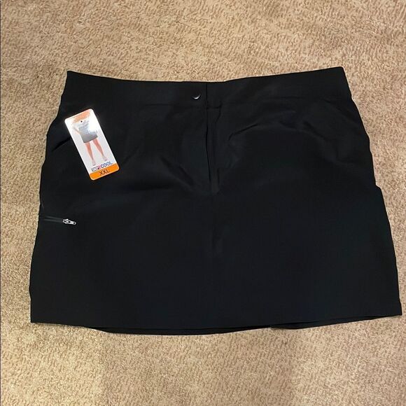 32 Degrees Black Skort with Zip Accent - Picture 1 of 10